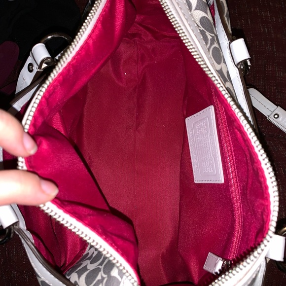 Coach purse - Picture 3 of 4